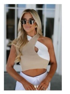 Two-Tone Twist Ribbed Crop Top - Beige & White